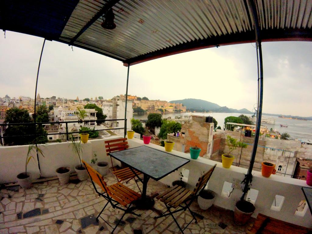 The Hostel Crawl