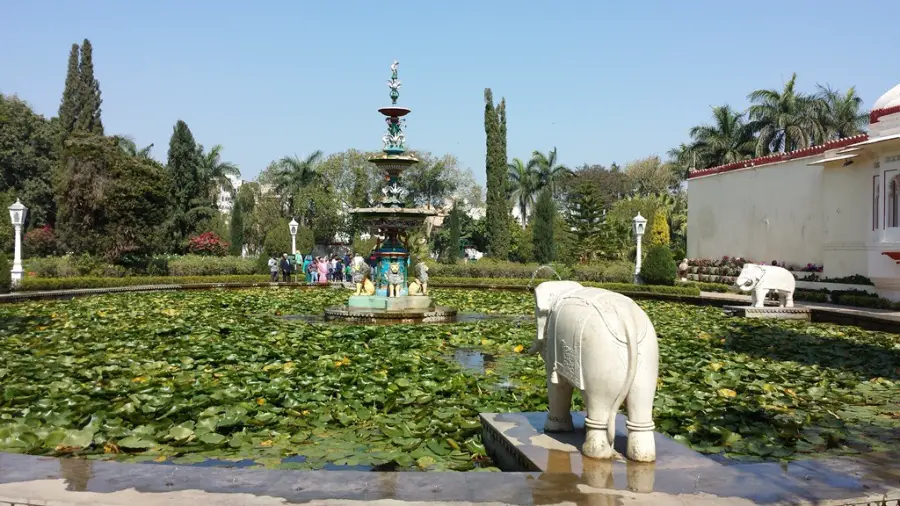Saheliyon ki Bari Udaipur (Elephant Marble)