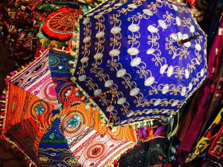 15 Famous Things to Buy in Udaipur