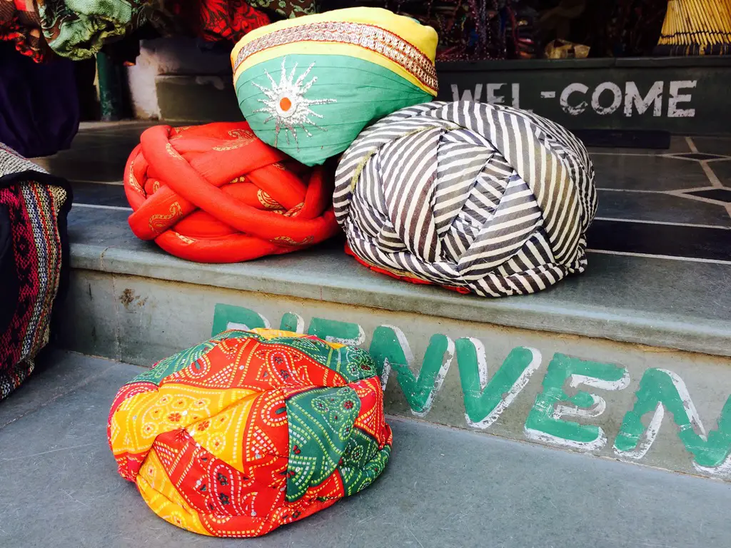Things to Buy in Udaipur (Pagdis -Turbans)